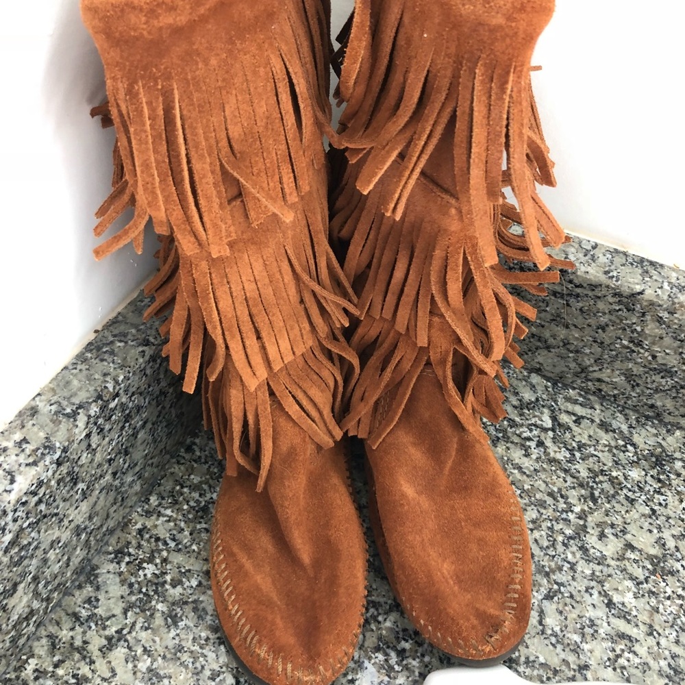 Minnetonka 3 Layer Fringe Boot Size 8 Brown Suede - image 1